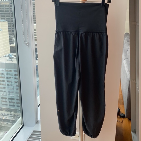 COPY - Lululemon tapered ankle lounge pants - Picture 3 of 3